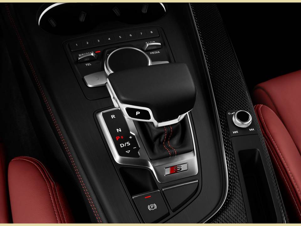 Audi A4 FRONT LEFT